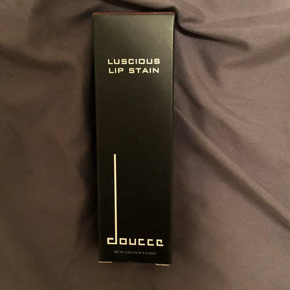 Doucce Lucious Lip Stain
